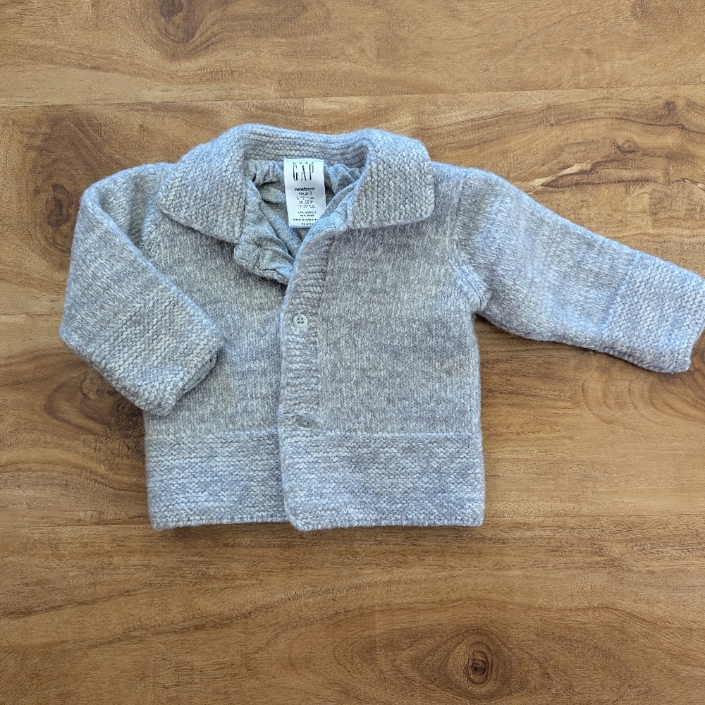 BABY GAP Knitted Wool Blend Cardigan Fleece Lined Light Gray Sweater Baby 6-12 M